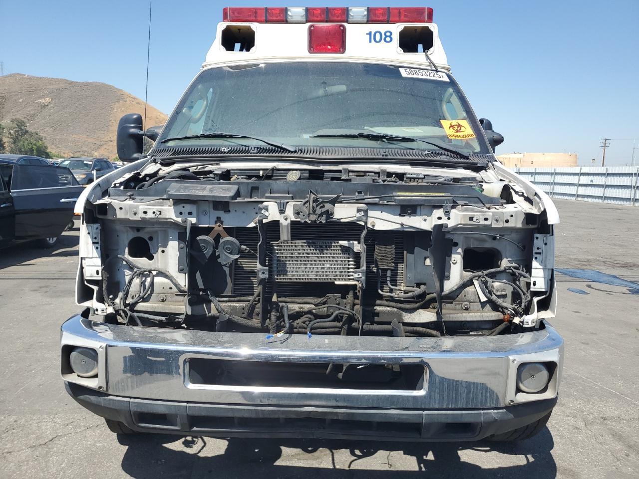 2010 Ford Econoline E350 Super Duty Van - Фото 5