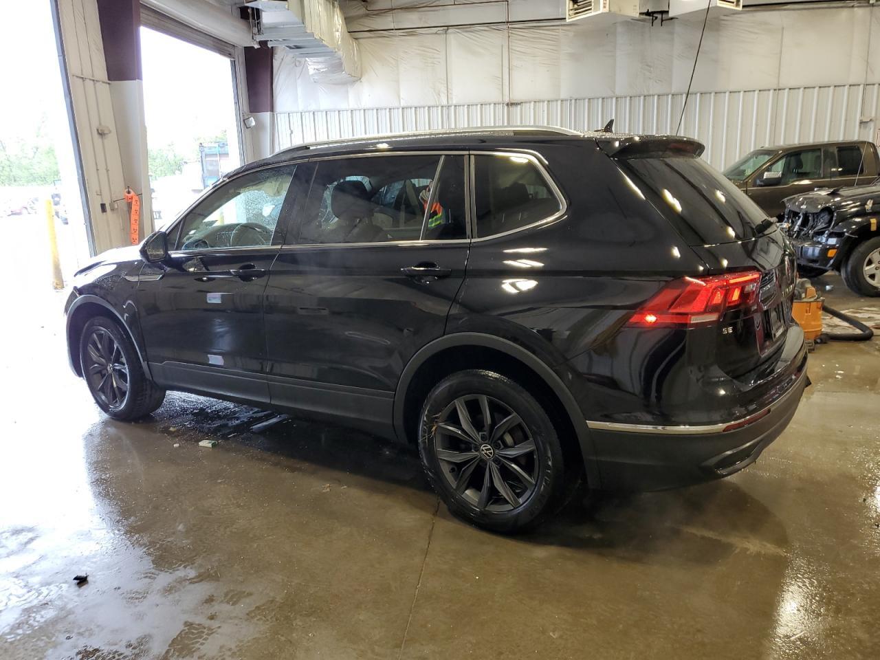 2022 Volkswagen Tiguan Se - Фото 2