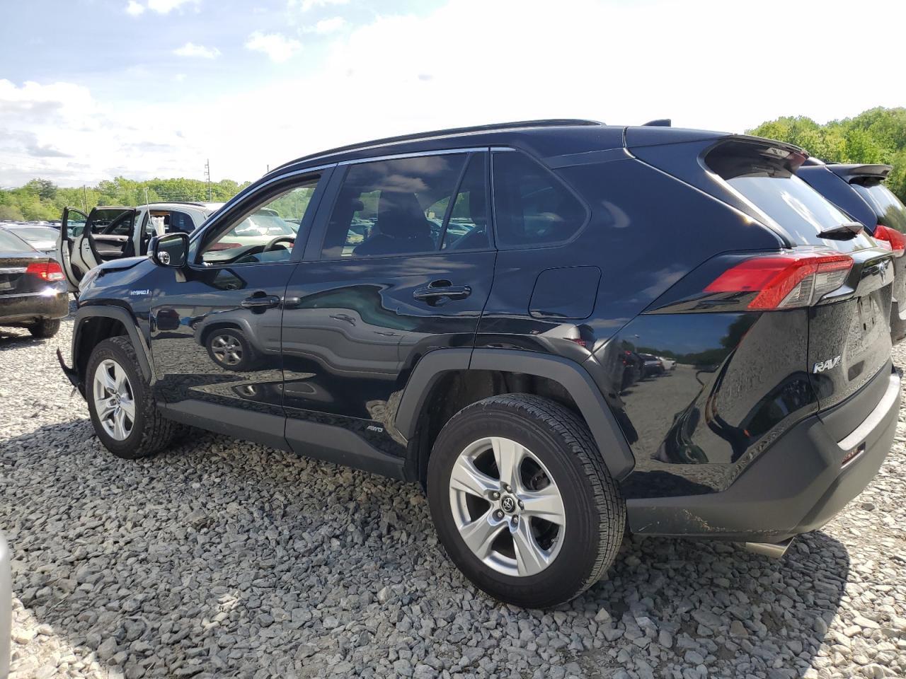 2020 Toyota Rav4 Le - Image 2
