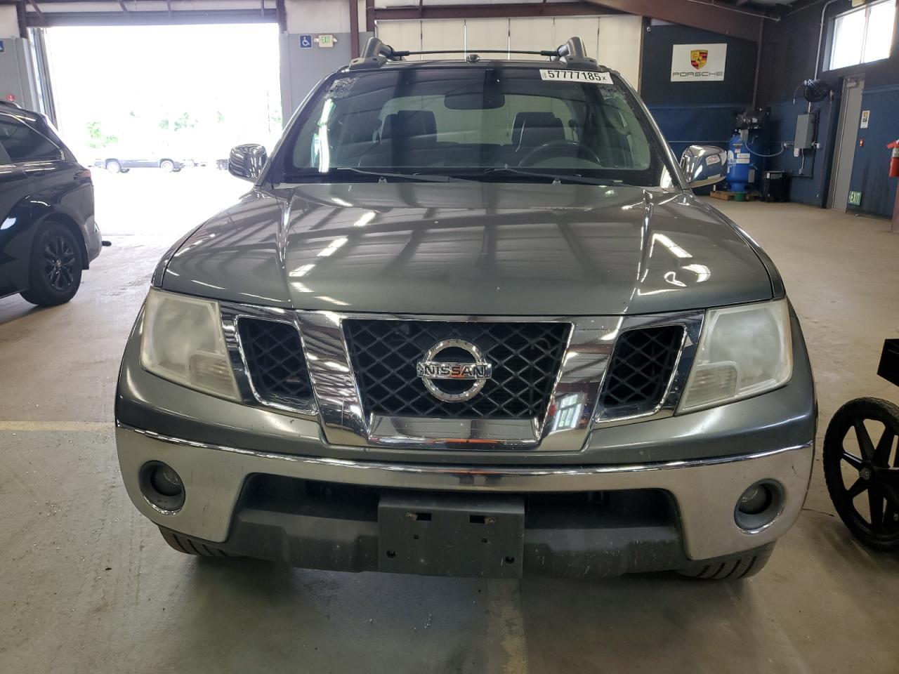 2009 Nissan Frontier Crew Cab Se - Image 5