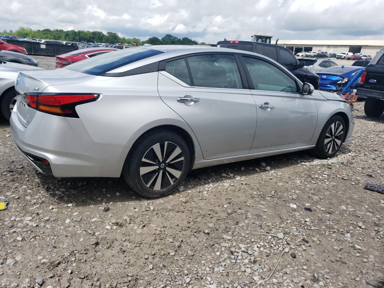 2022 Nissan Altima Sv - Image 3