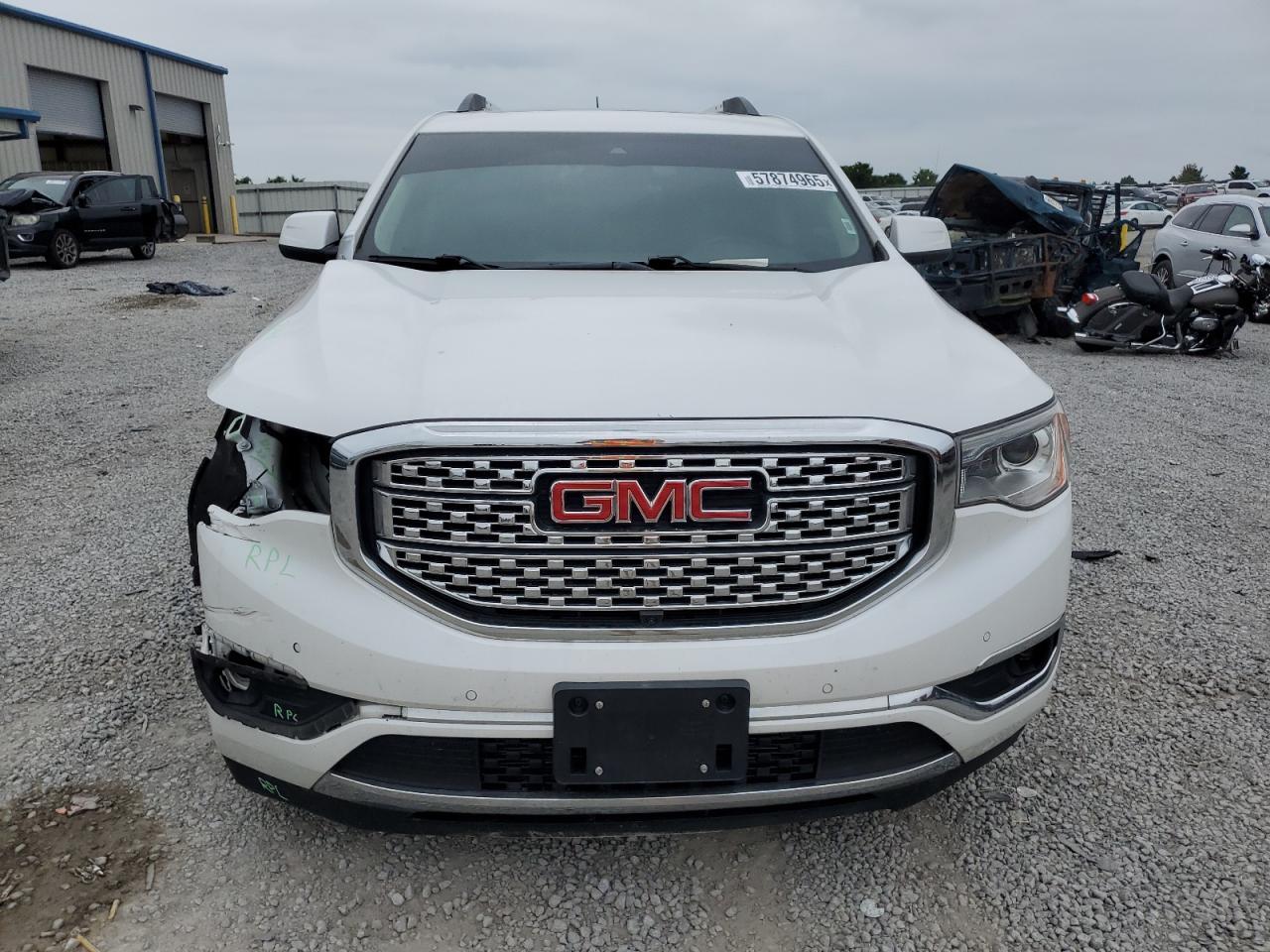 2017 GMC Acadia Denali - Фото 5