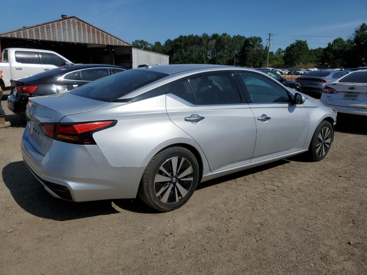 2019 Nissan Altima Sl - Фото 3