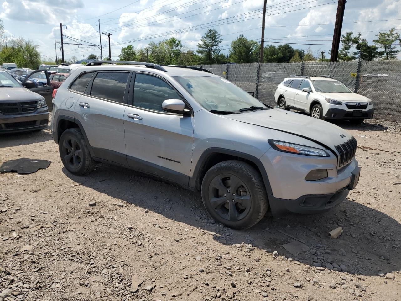 2017 Jeep Cherokee - Image 4