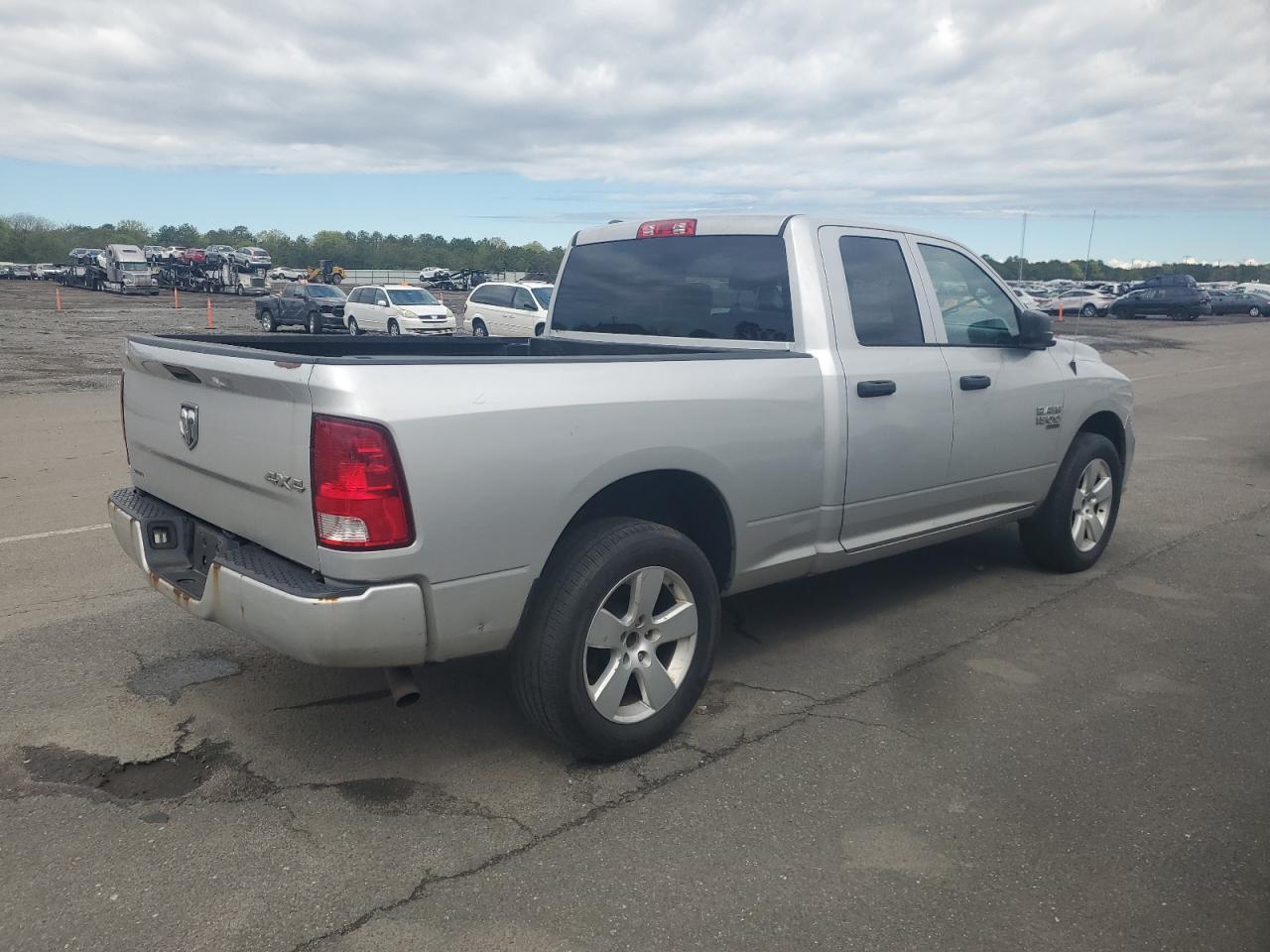 2019 Ram 1500 Classic Tradesman - Фото 3