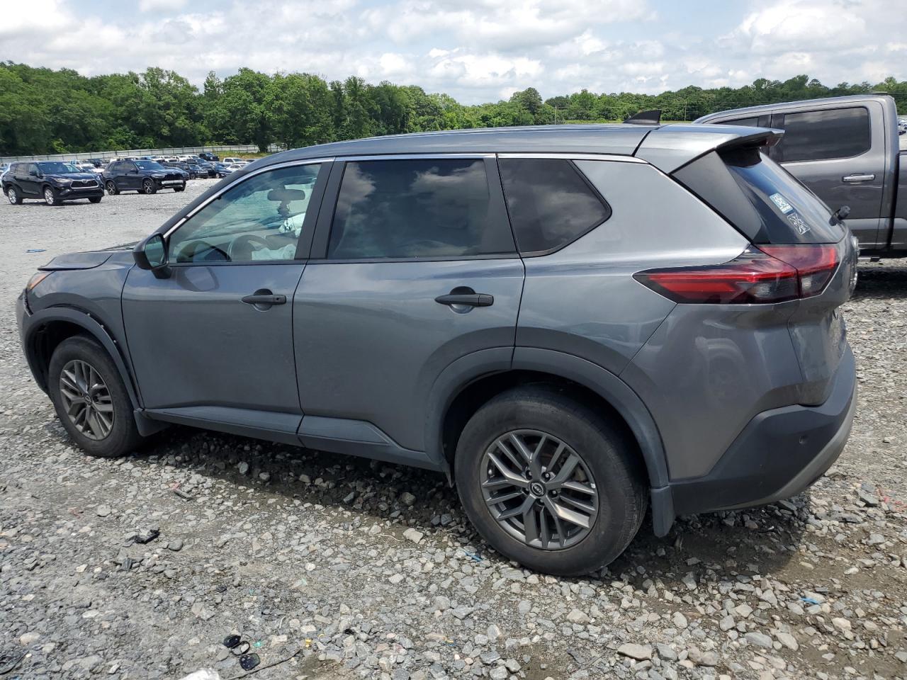 2023 Nissan Rogue S - Image 2