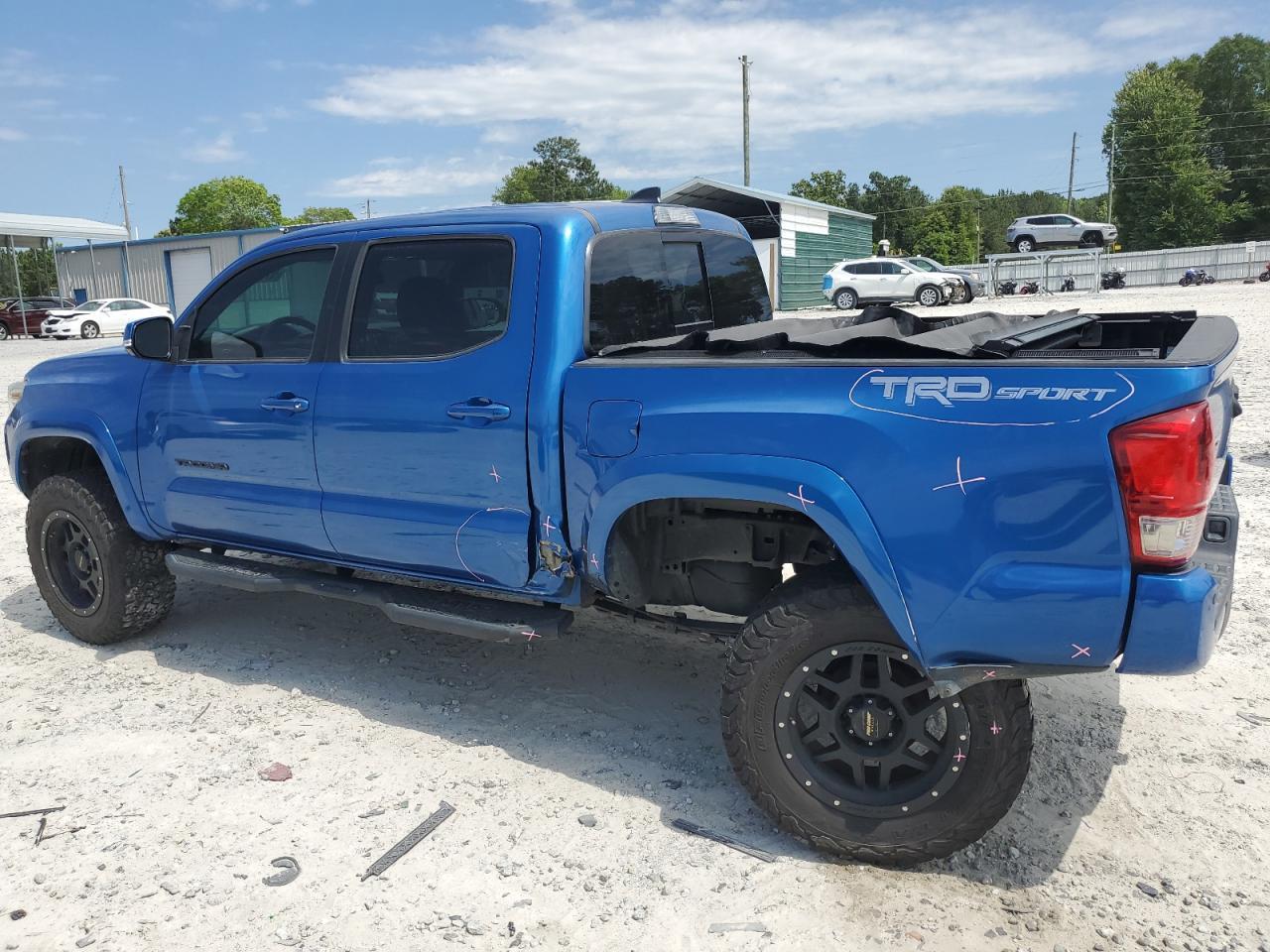 2017 Toyota Tacoma Double Cab - Фото 2