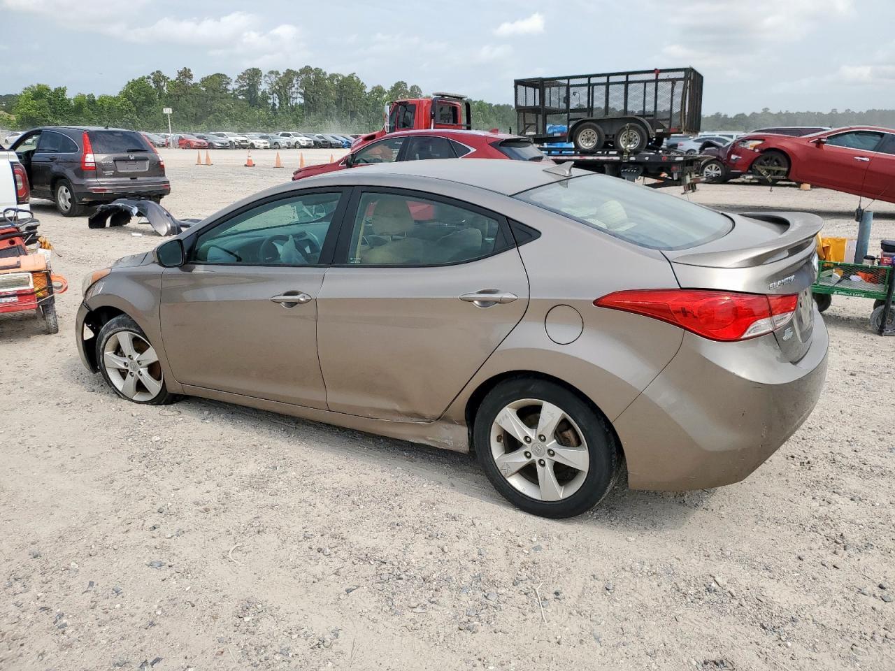 2013 Hyundai Elantra Gls - Фото 2