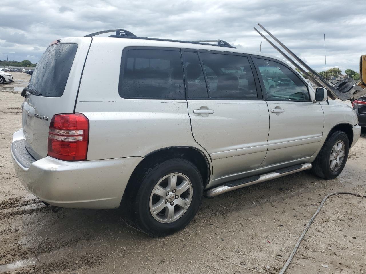 2003 Toyota Highlander Limited - Image 3