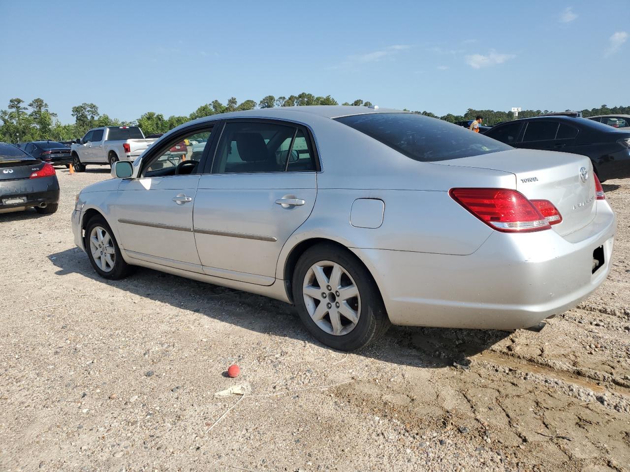 2010 Toyota Avalon Xl - Фото 2