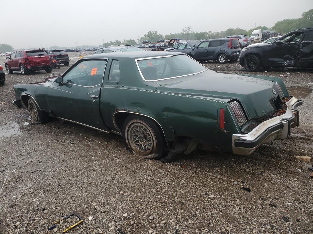 1975 Pontiac Grandprix - Image 2