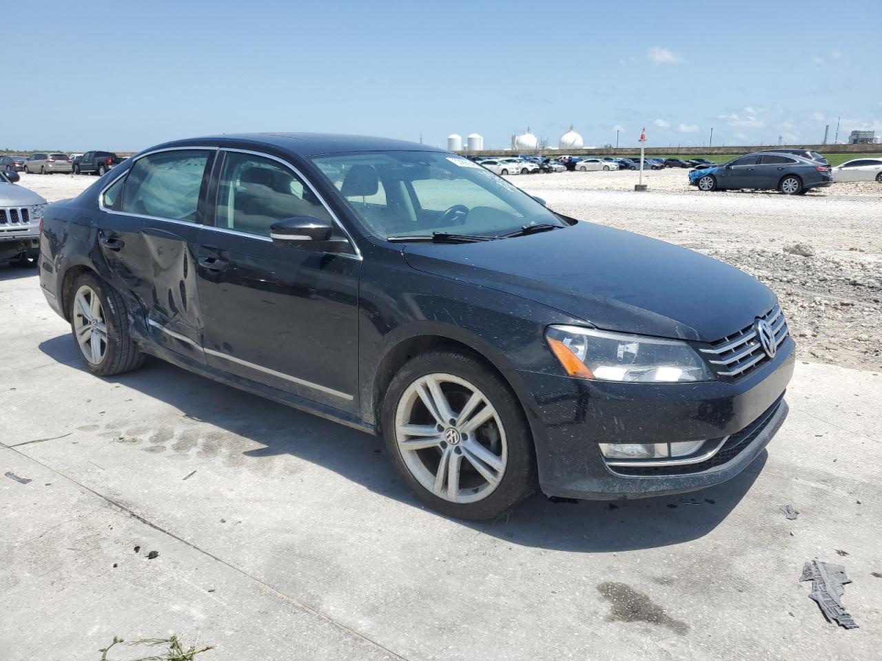 2013 Volkswagen Passat Sel - Image 4