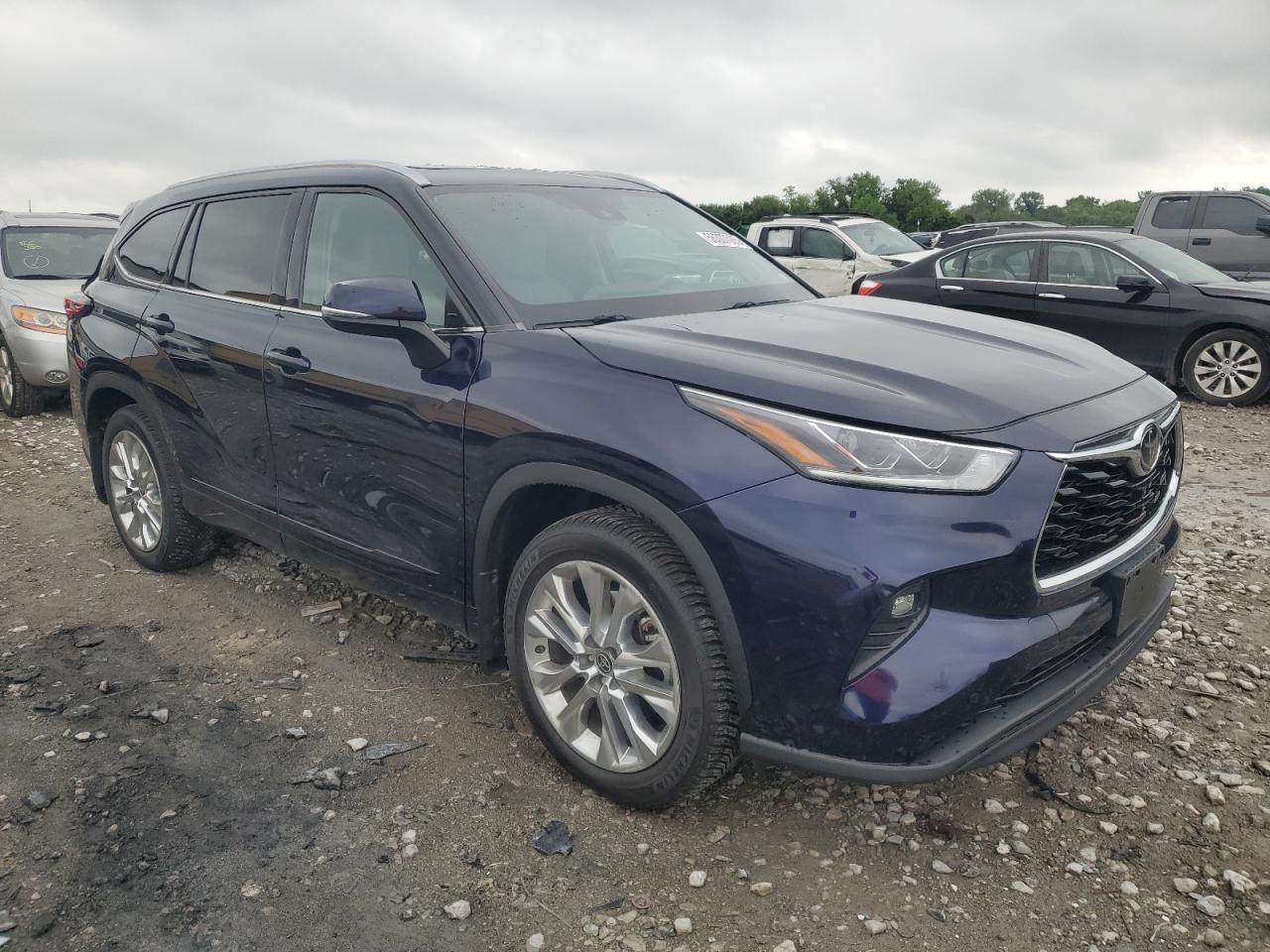 2020 Toyota Highlander Limited - Image 4