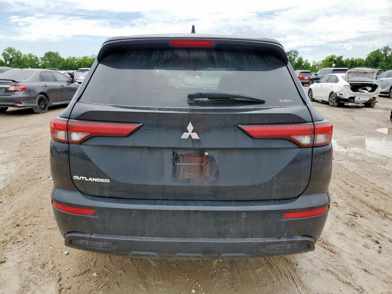 2022 Mitsubishi Outlander Se - Фото 6