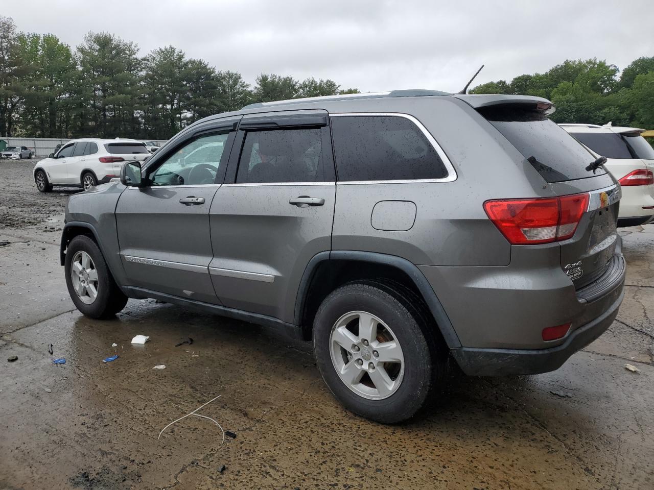 2012 Jeep Grand Cherokee Laredo - Фото 2