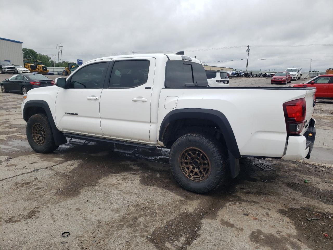 2023 Toyota Tacoma Double Cab - Фото 2