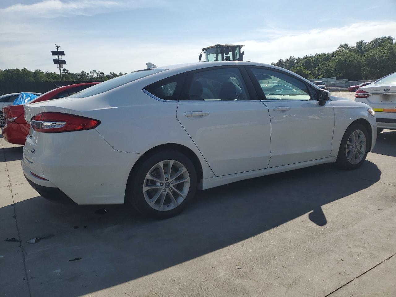 2020 Ford Fusion Se - Фото 3