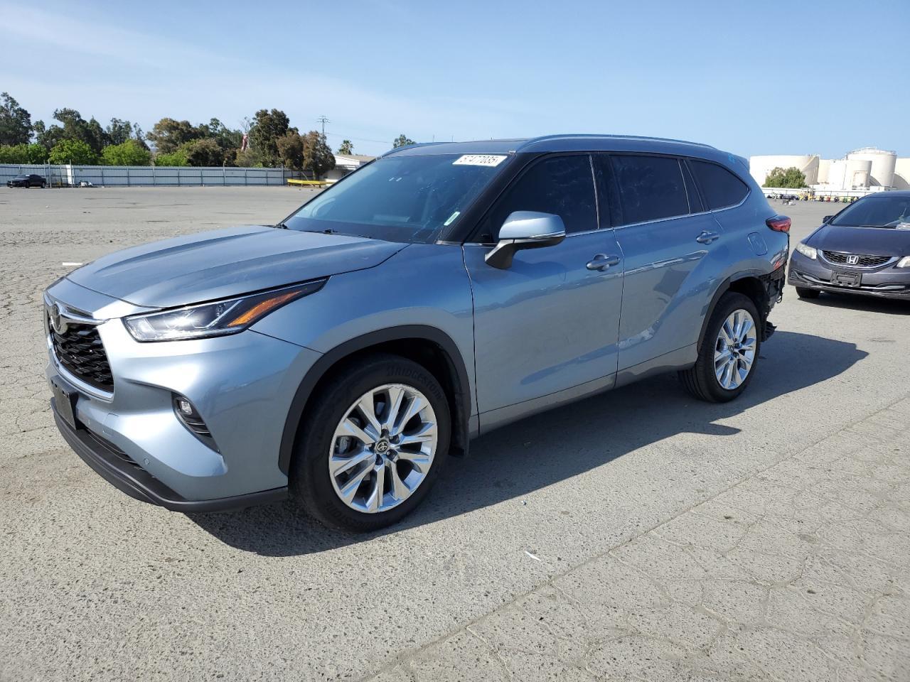 2022 Toyota Highlander Limited