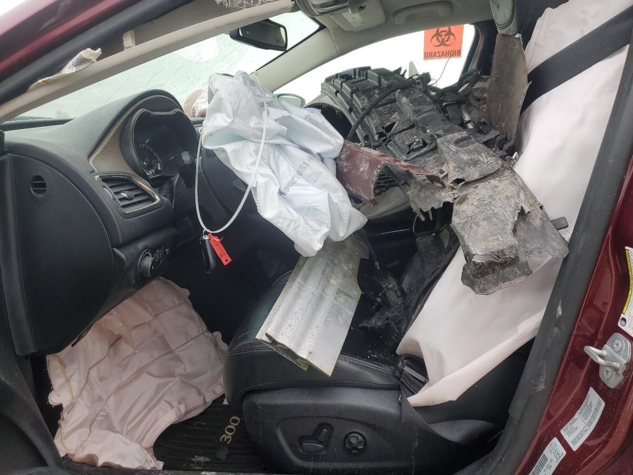 2015 Chrysler 200 C - Image 7