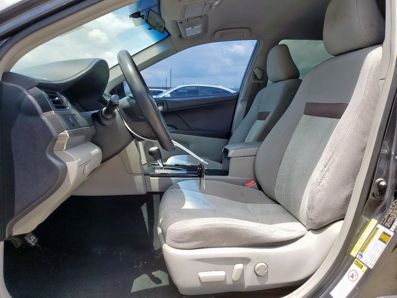 2012 Toyota Camry Base - Фото 7