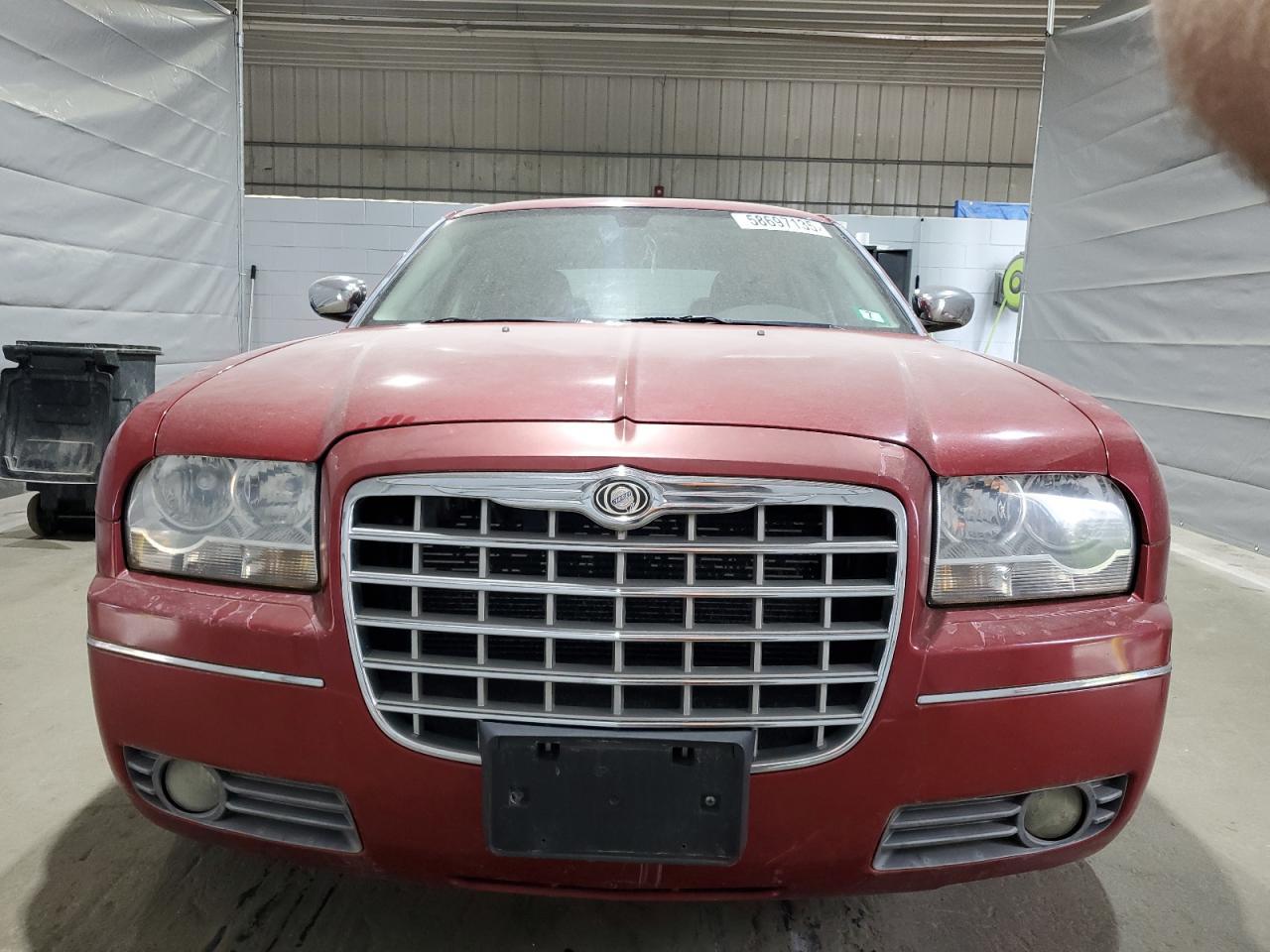 2010 Chrysler 300 Touring - Фото 5