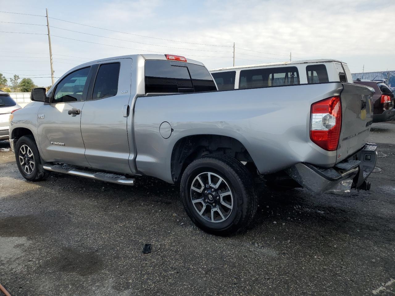 2016 Toyota Tundra Double Cab Sr - Image 2