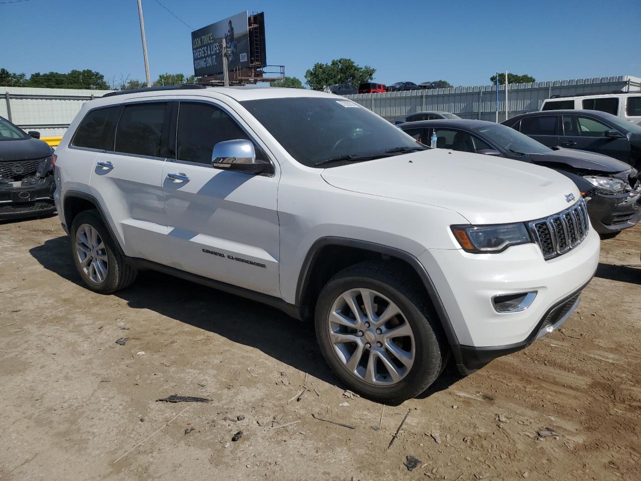 2017 Jeep Grand Cherokee Limited - Image 4