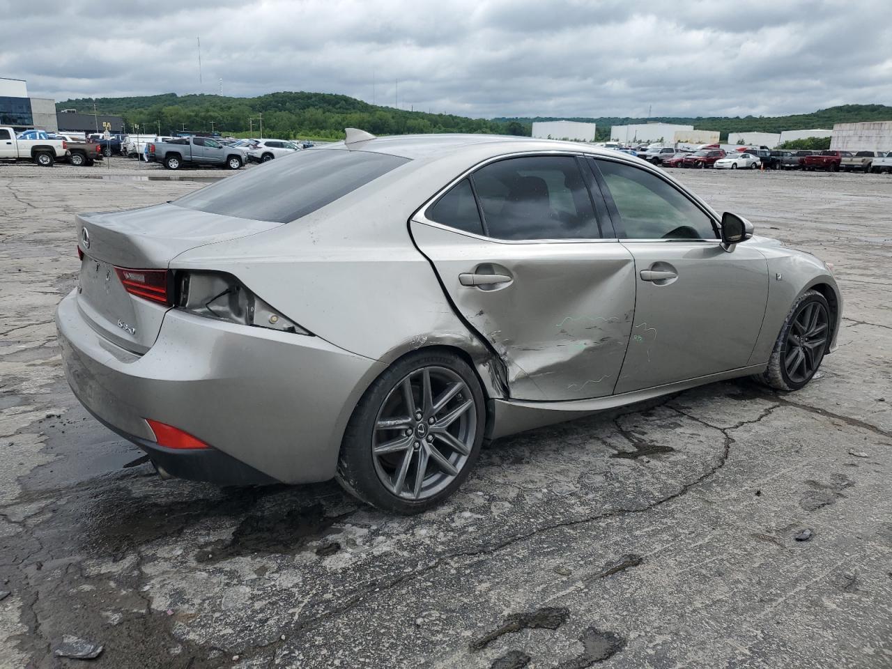 2015 Lexus Is 350 - Image 3