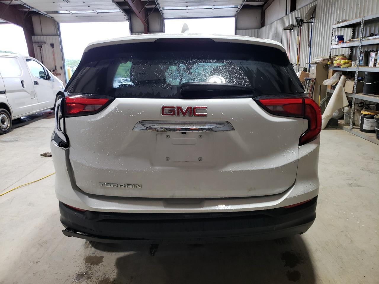 2021 GMC Terrain Sle - Image 6