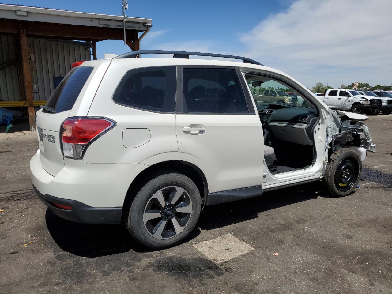 2017 Subaru Forester 2.5I - Фото 3