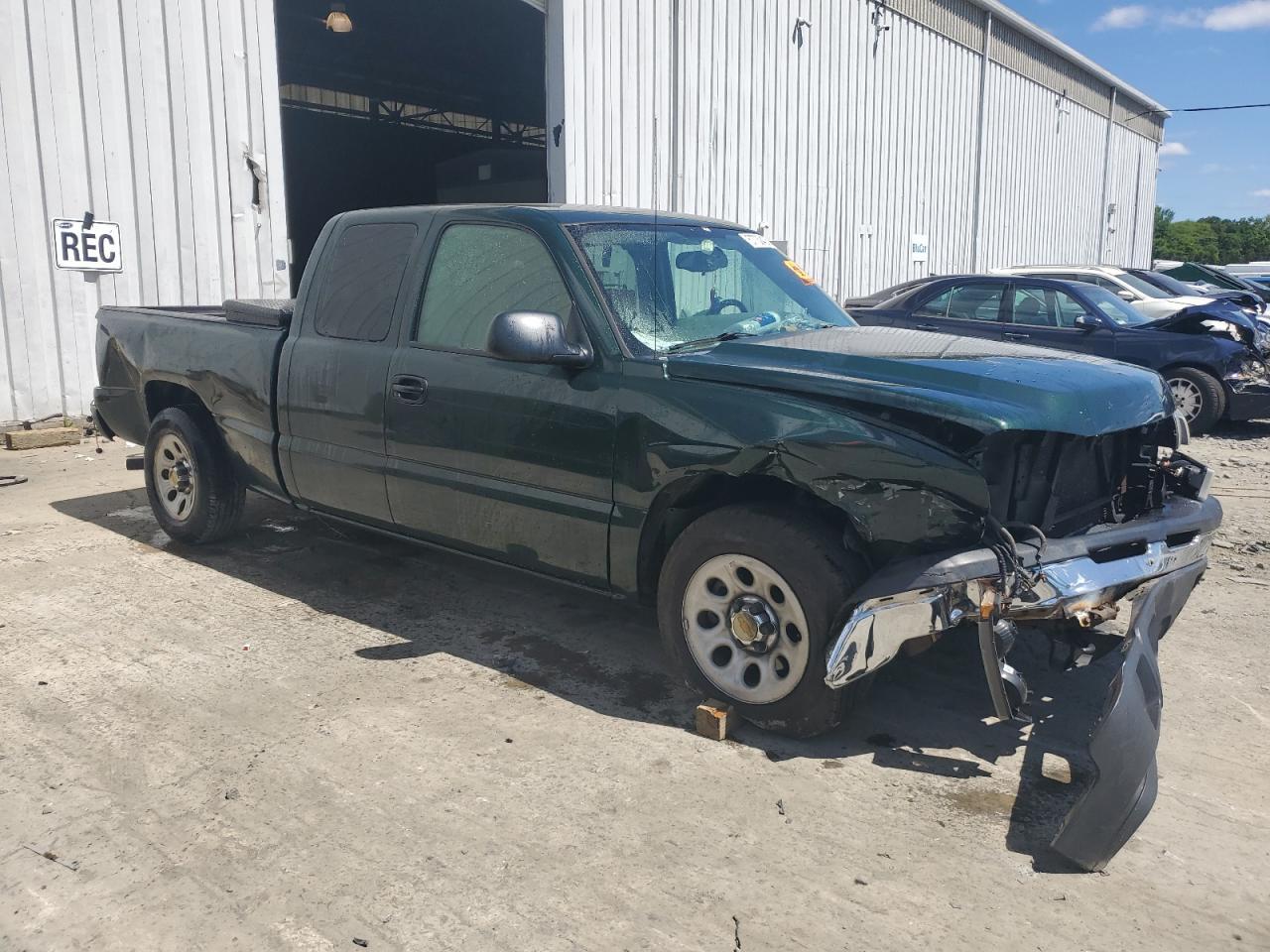 2007 Chevrolet Silverado C1500 Classic - Image 4