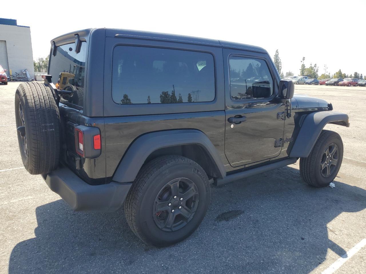 2021 Jeep Wrangler Sport - Фото 3