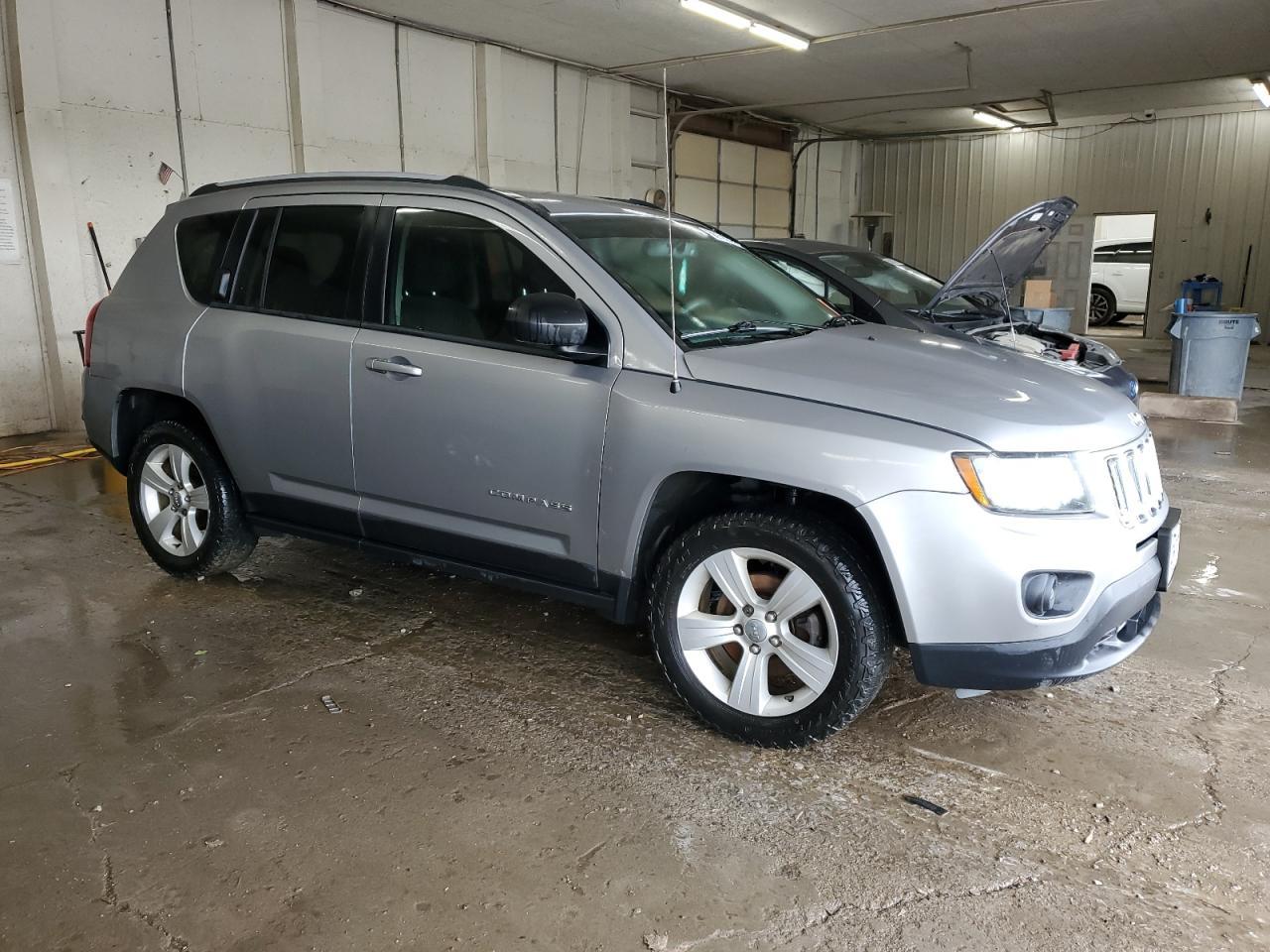 2017 Jeep Compass Sport - Image 4