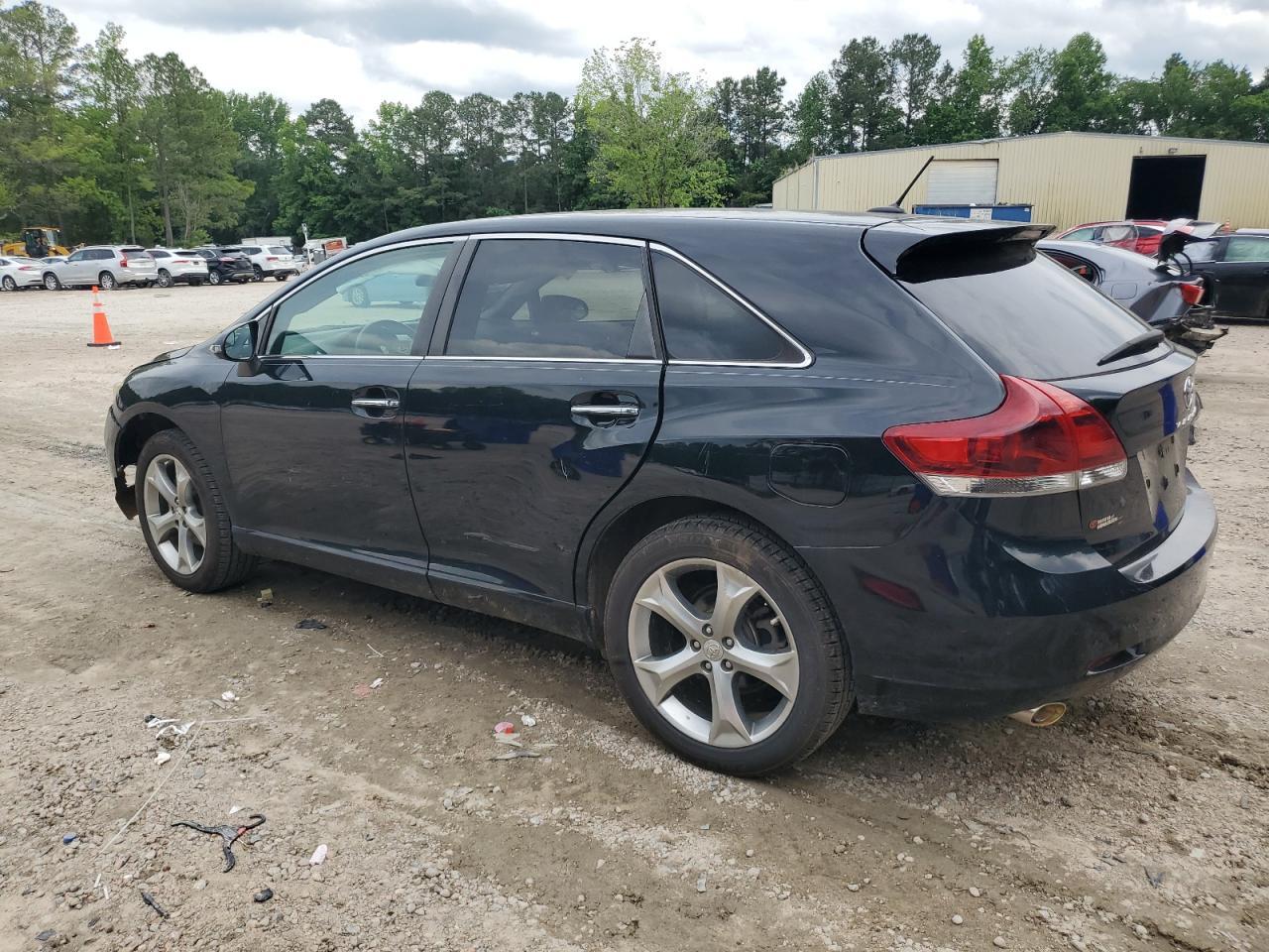 2015 Toyota Venza Le - Image 2