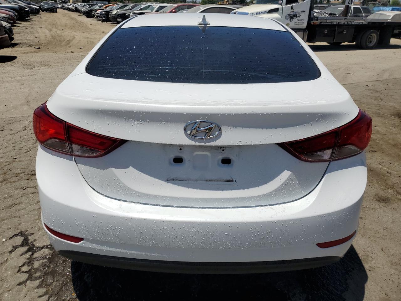 2016 Hyundai Elantra Se - Фото 6