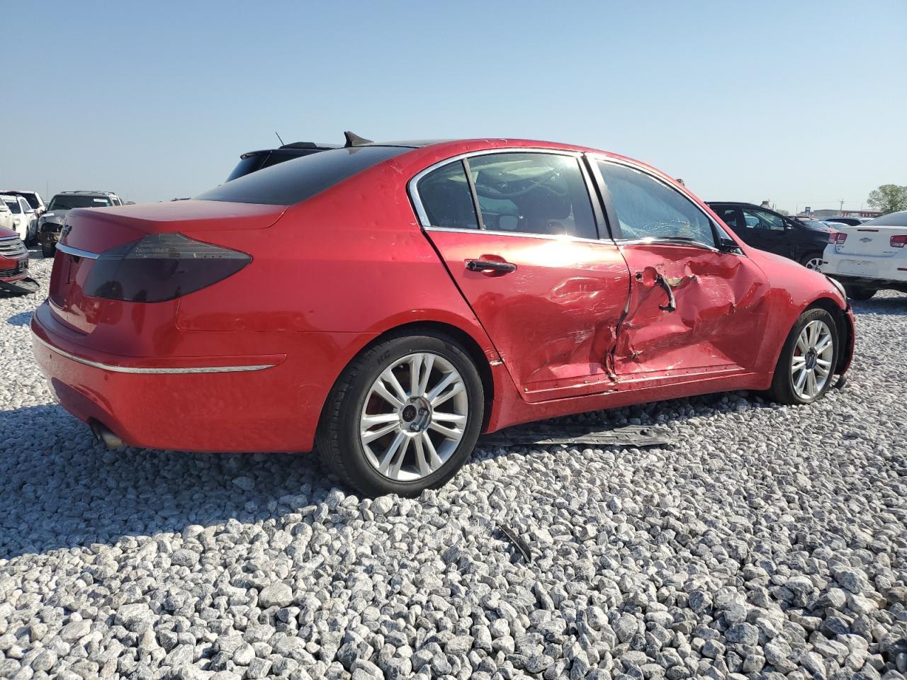 2010 Hyundai Genesis - Image 3