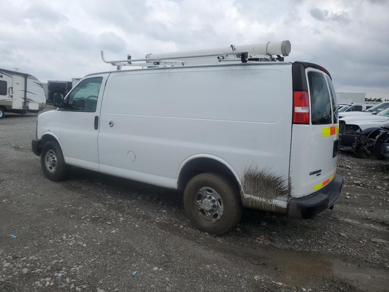 2013 Chevrolet Express G2500 - Image 2