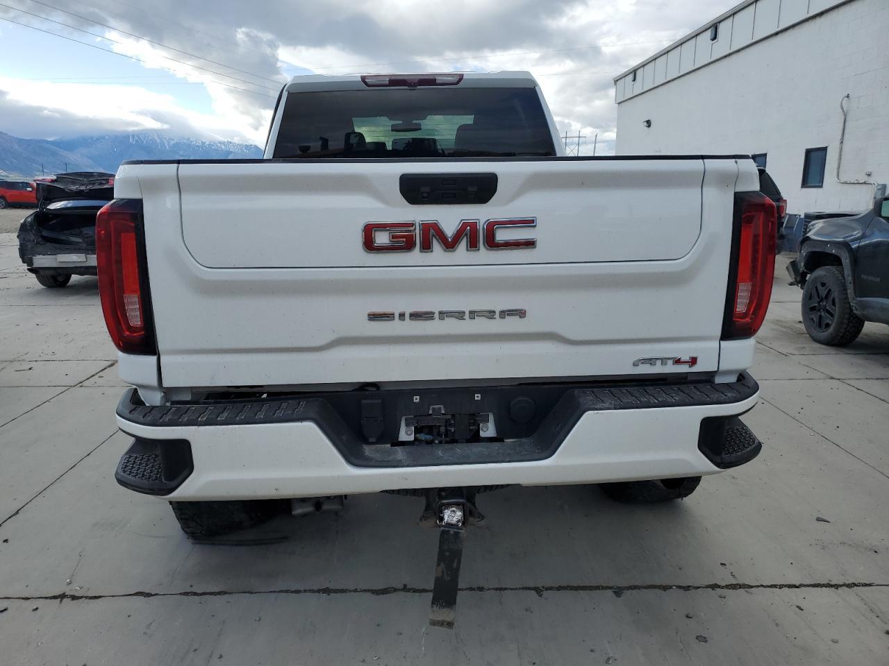2022 GMC Sierra K2500 At4 - Фото 6