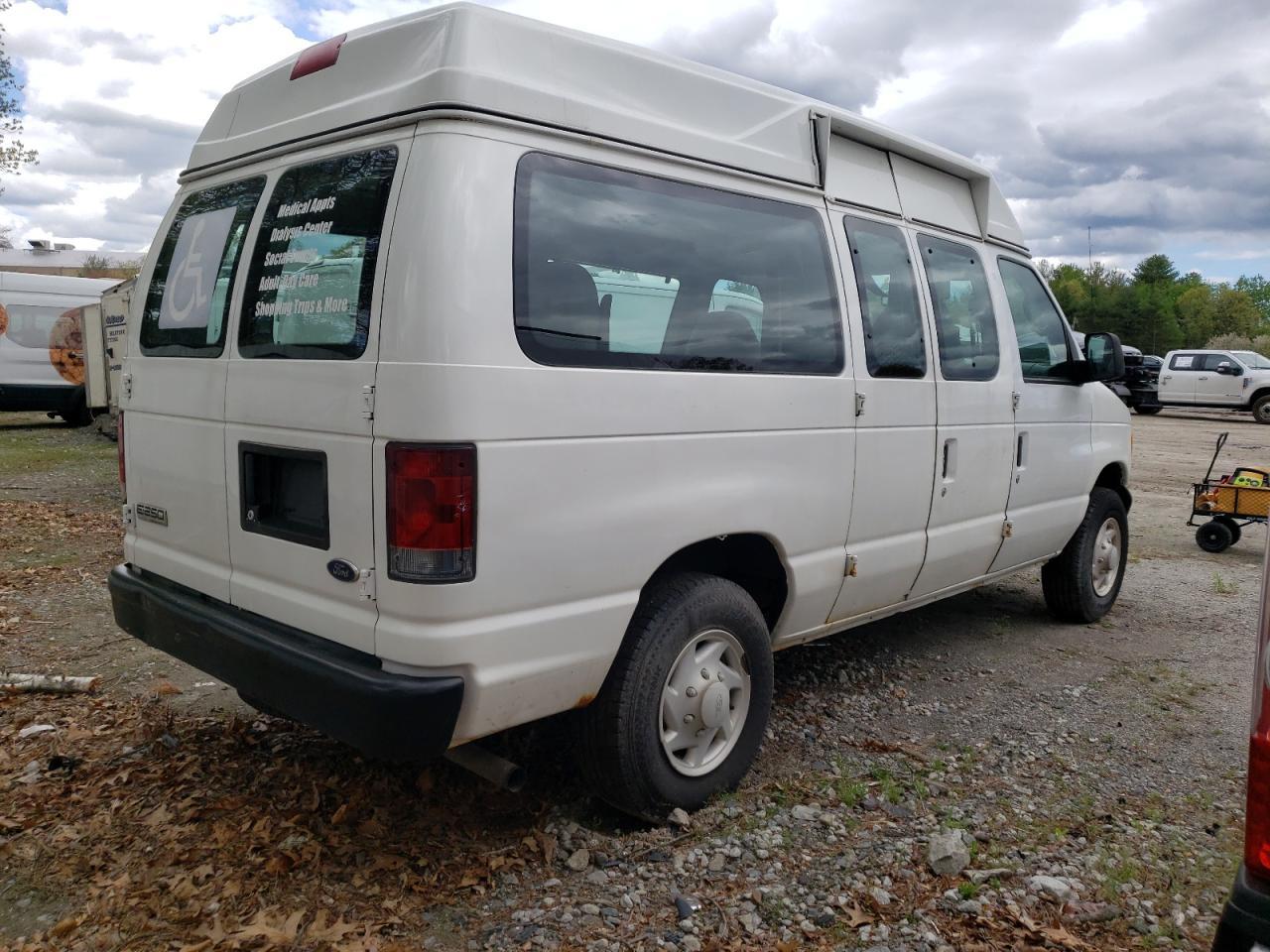 2007 Ford Econoline E250 Van - Фото 3