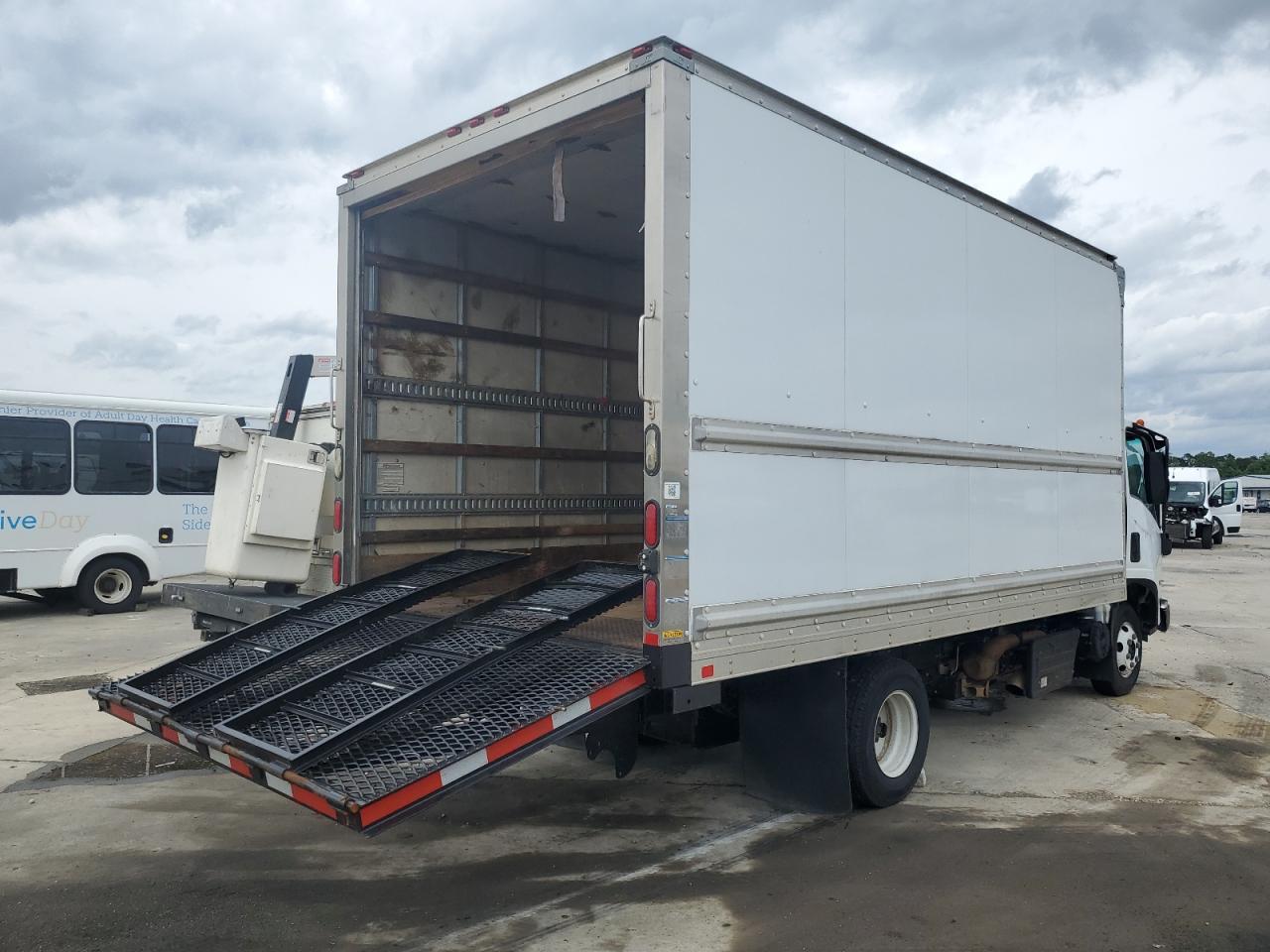 2013 Isuzu Npr Hd - Image 3