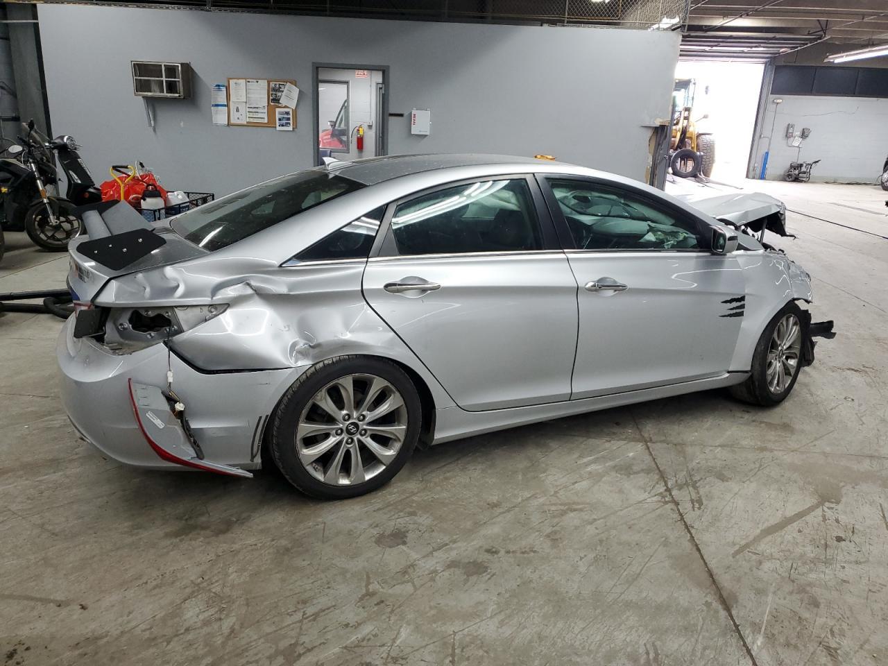 2012 Hyundai Sonata Se - Image 3
