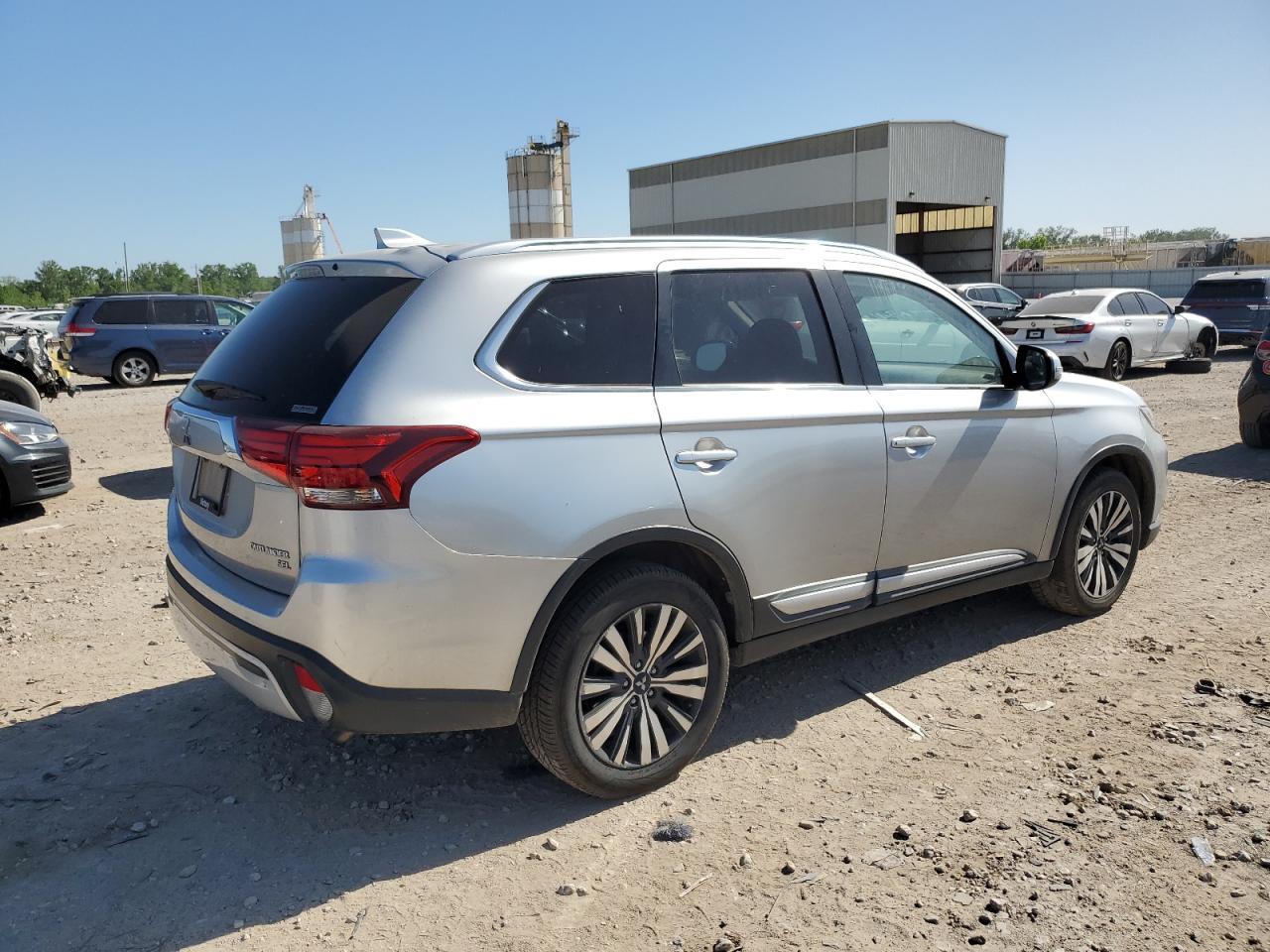 2019 Mitsubishi Outlander Se - Фото 3