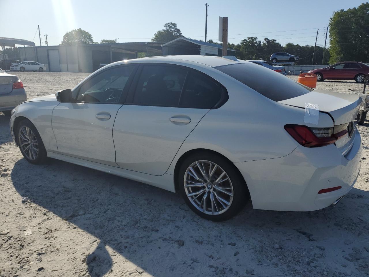 2023 BMW 330I - Фото 2