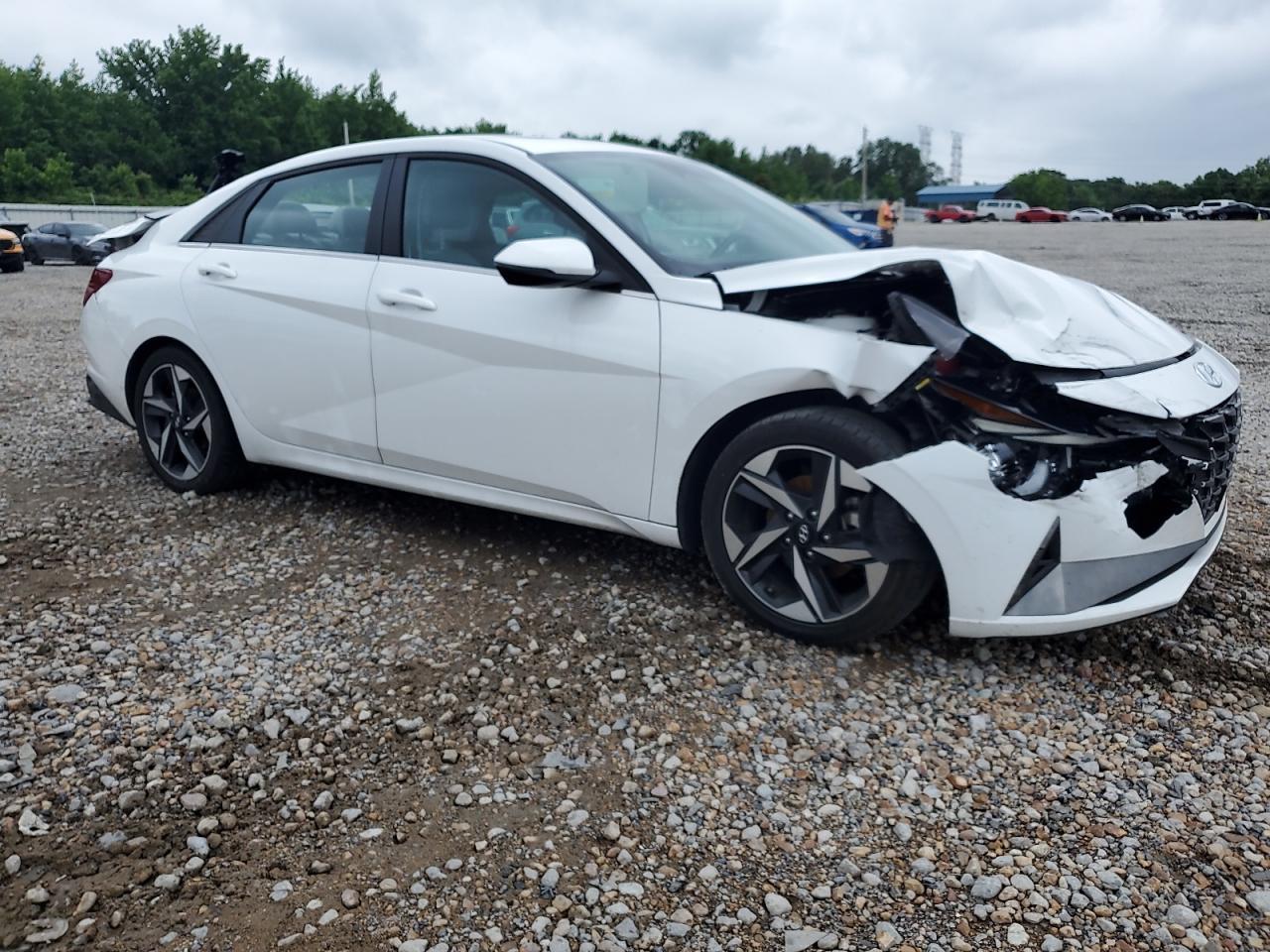 2023 Hyundai Elantra Limited - Фото 4