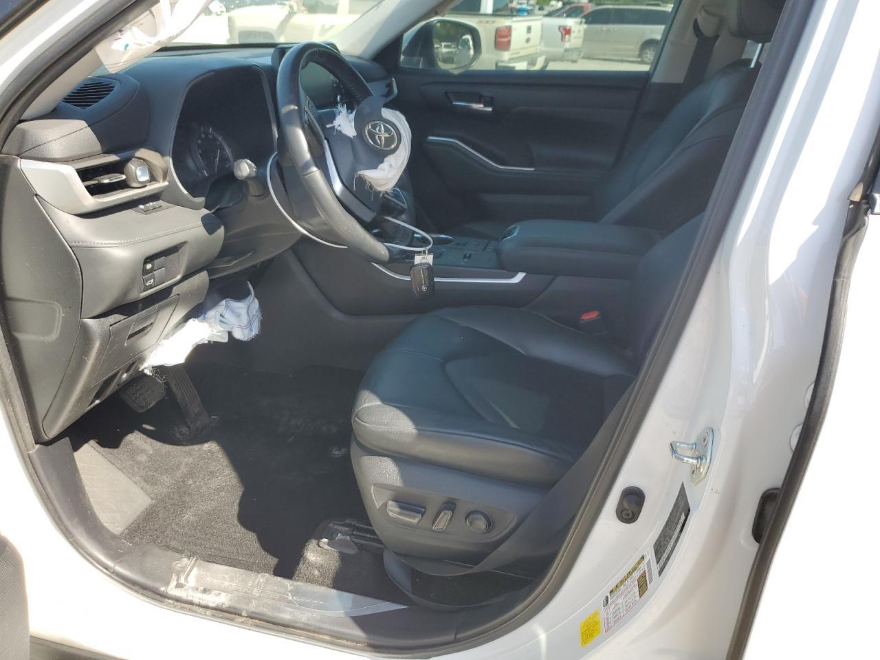 2022 Toyota Highlander Xle - Image 7