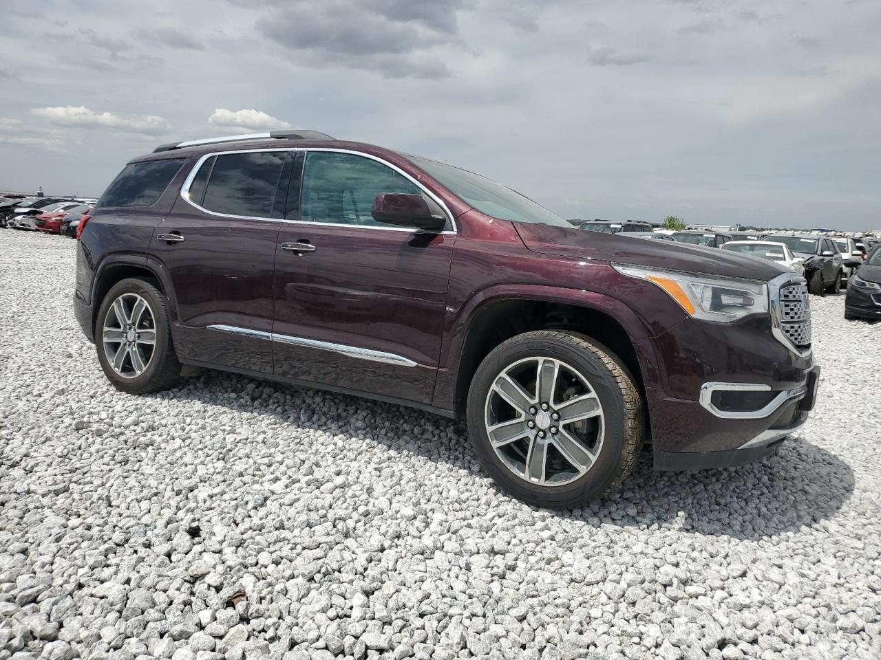 2017 GMC Acadia Denali - Фото 4