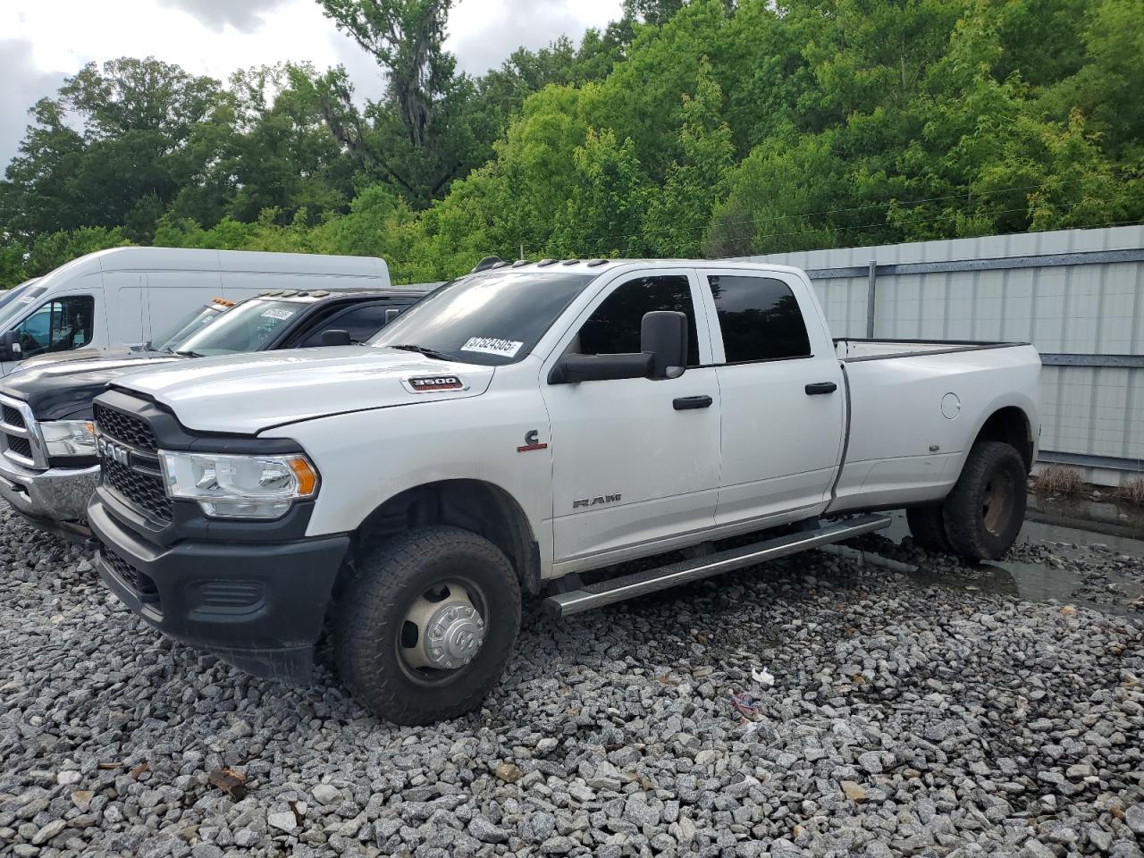 2021 Ram 3500 Tradesman - Фото 2
