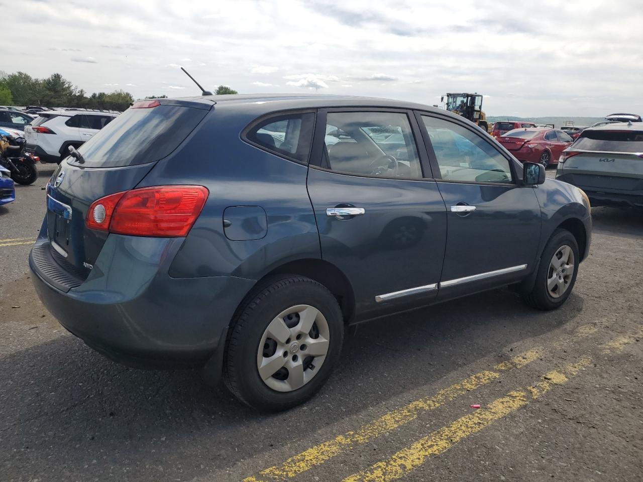 2014 Nissan Rogue Select S - Фото 3