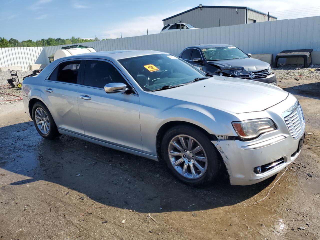 2012 Chrysler 300 Limited - Image 4