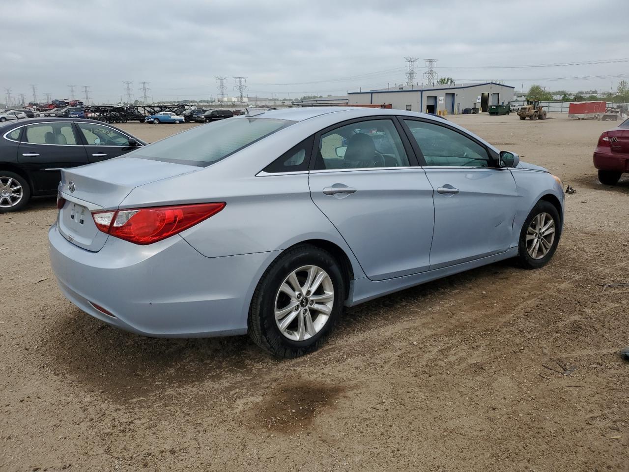2013 Hyundai Sonata Gls - Image 3